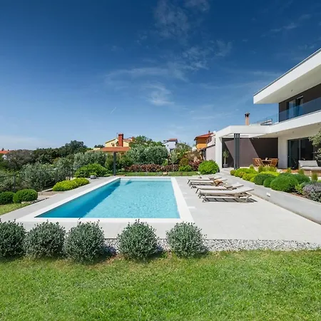 Sealine וילה פולה